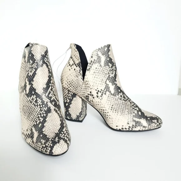 Massini Trisha snakeskin print boot size 8 - Picture 6 of 11